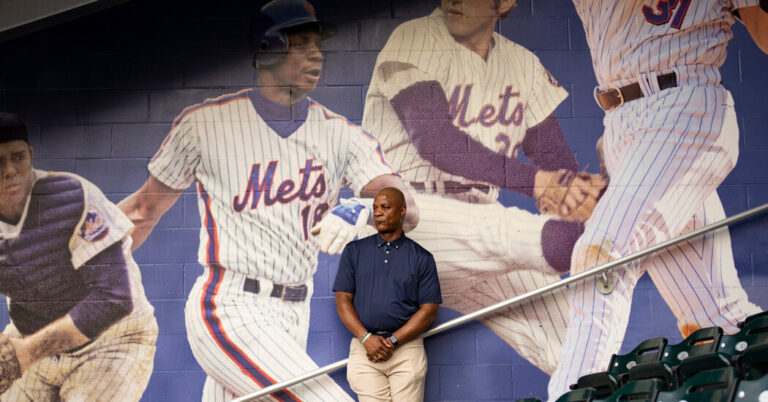 Darryl Strawberry Is Not Attempting to Save You