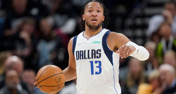 Steve Kerr Calls Jalen Brunson ‘A Pure Chief’