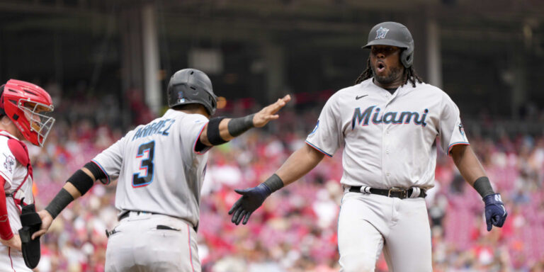 Josh Bell, Bryan De La Cruz raise Marlins to sequence win in Cincy