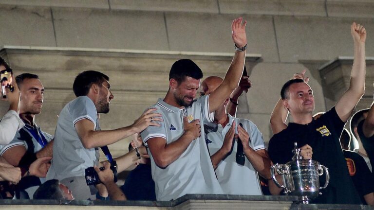 VIDEO: Djokovic celebrates U.S Open triumph with Serbian basketball crew