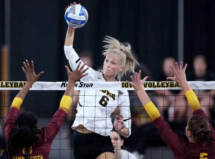 WSU sweeps Washington; Arizona St. stays unbeaten; Minnesota, Iowa St., WMU win