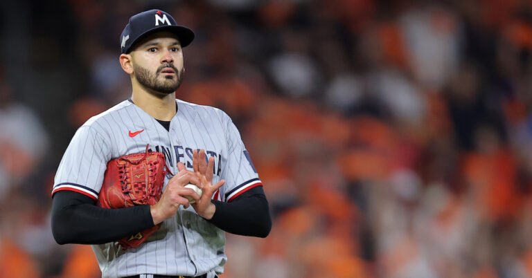 Pablo López Stymies the Astros to Tie Up the ALDS