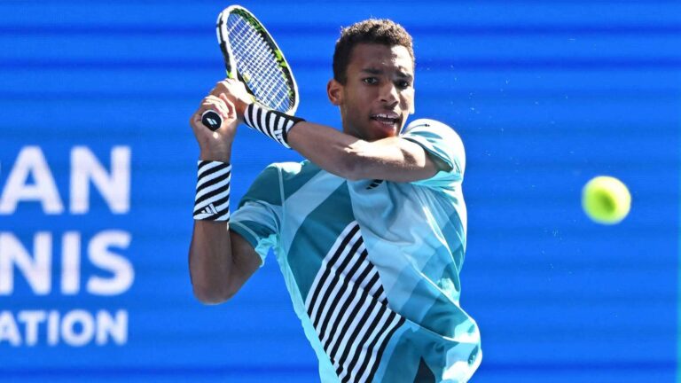 Felix Auger-Aliassime, Zhang Zhizhen Advances In Tokyo | ATP Tour