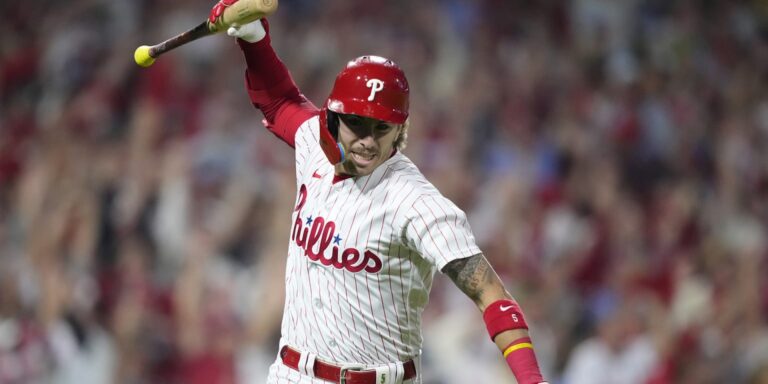 Bryson Stott hits grand slam to ship Phillies to NLDS