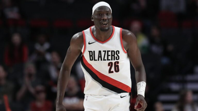 Duop Reath impresses on debut for Portland Path Blazers in bid for contract as backup centre, Aussie gamers highlights