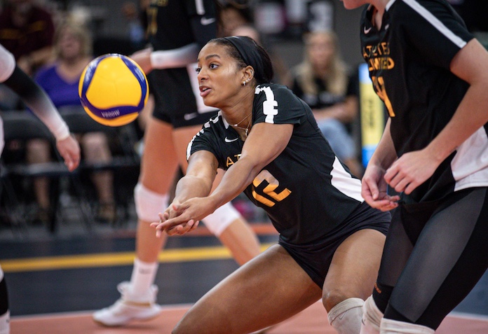 Edmond, Linnehan 1-2 for AU Volleyball last spherical