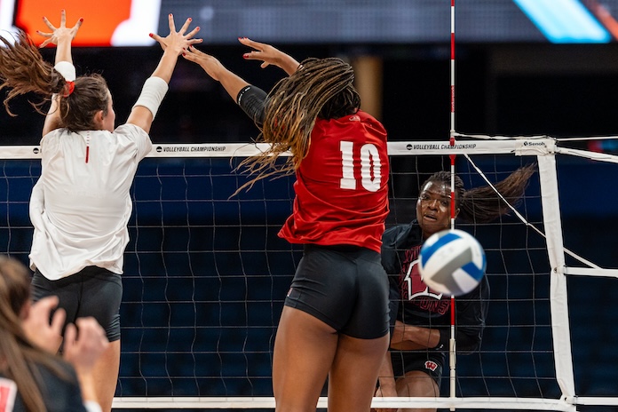 NCAA volleyball: Extra TV information; AVCA honors Prepare dinner; huge tourney set