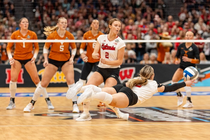 NCAA volleyball championship stunner! Texas sweeps Nebraska