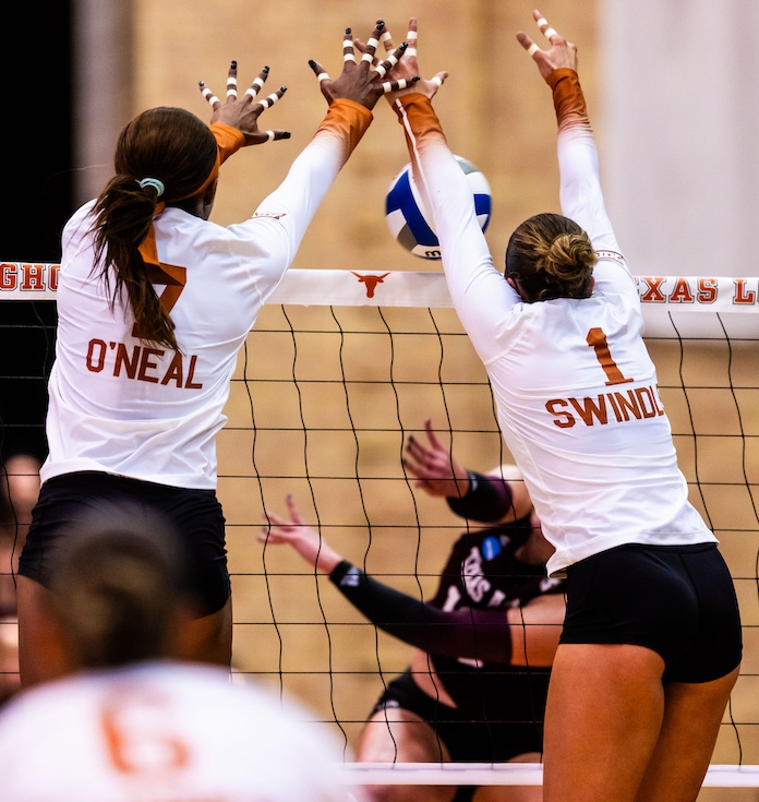 NCAA volleyball: WMU thumps Auburn as No. 7 seeds lose; no main upsets as tourney begins