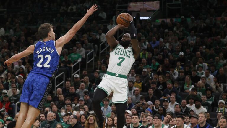 NBA roundup: Celtics beats Magic, improves to 14-0 at house