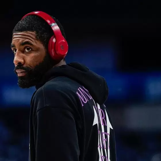 Josh Inexperienced: Kyrie’s been a tremendous veteran for the youthful guys