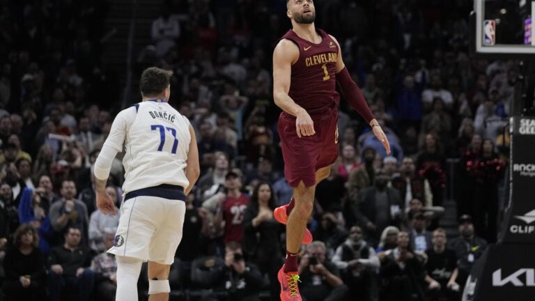 NBA roundup: Cavs’ Max Strus hits half-court winner at buzzer