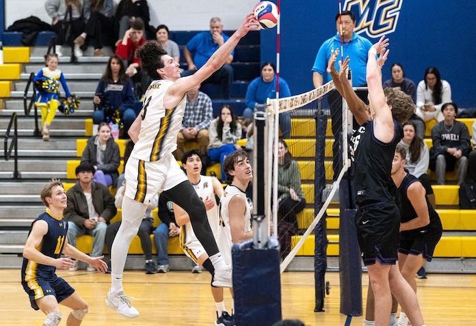 NCAA males’s volleyball: UCLA, Lewis win; upsets for Princeton, UCSD; GCU rolls on