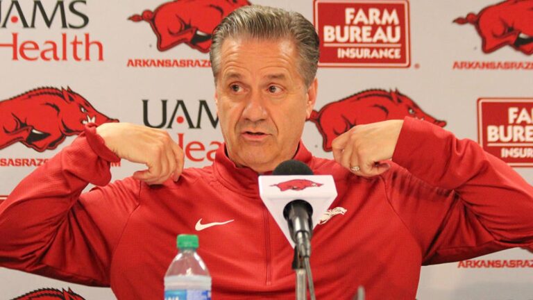 How Kelvin Sampson and a hen government offered John Calipari on turning into Arkansas basketball coach