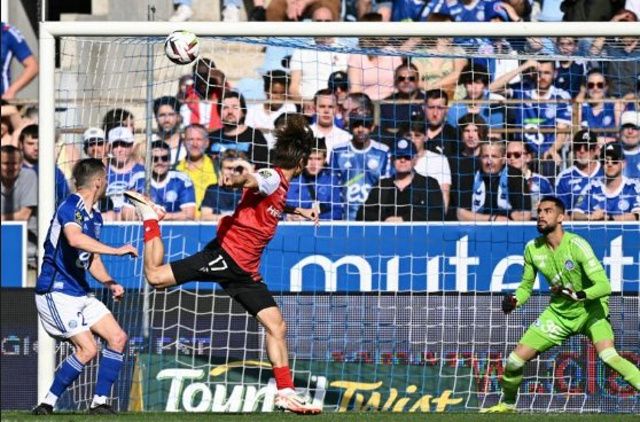 A raction, Strasbourg se rapproche du maintien – Dbrief et NOTES des joueurs (RCSA 3-1 Reims) – 24hfootnews