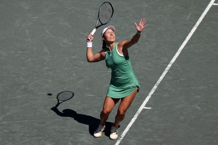 Pegula Survives Azarenka To Attain Charleston Semis