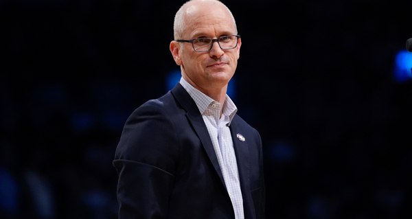 Dan Hurley To Lakers ‘Not A Performed Deal’ As UConn Might Enhance Contract Provide