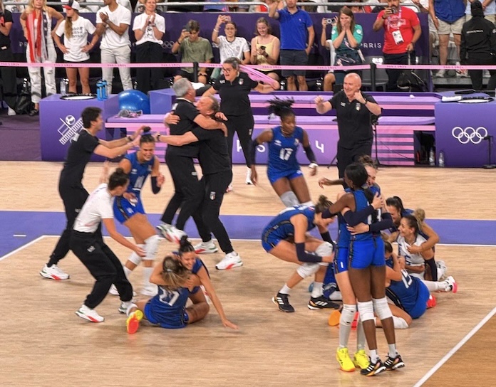 Italy sweeps USA girls, who take residence Paris Olympics volleyball silver