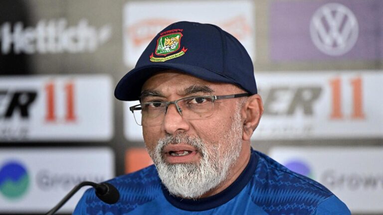 Hathurusingha desires to finish teaching contract with Bangladesh