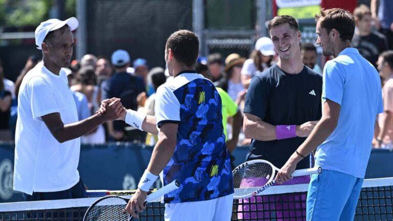 Ram/Salisbury beat Medvedev/Safiullin in Montreal doubles QFs | ATP Tour