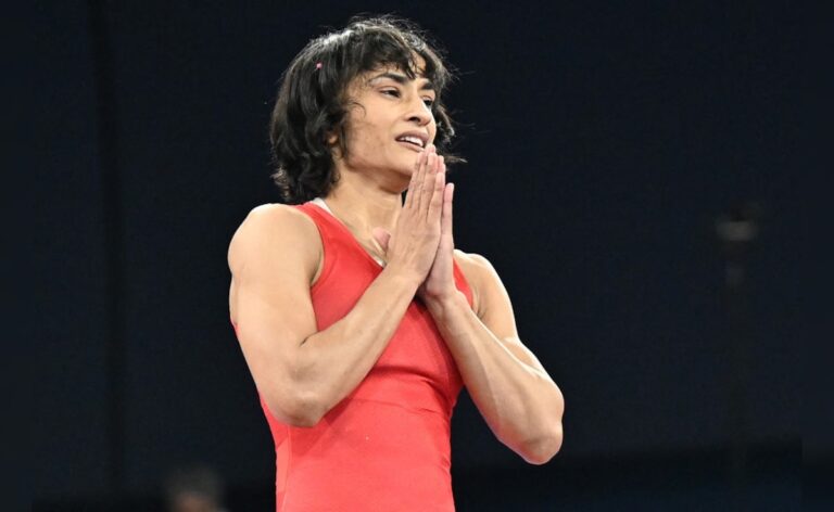 “We Will Welcome Her Like A Gold Medalist”: Wrestler Vinesh Phogat’s Uncle Mahavir
