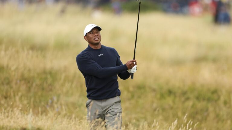 Woods undergoes profitable again surgical procedure in Florida