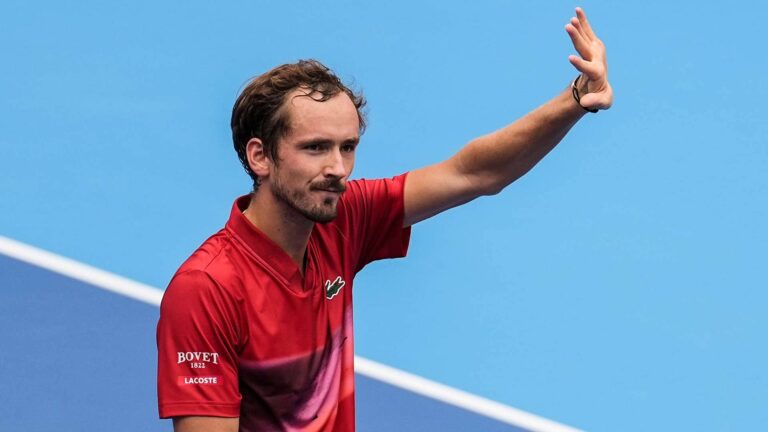 Daniil Medvedev defeats Gael Monfils in Beijing | ATP Tour