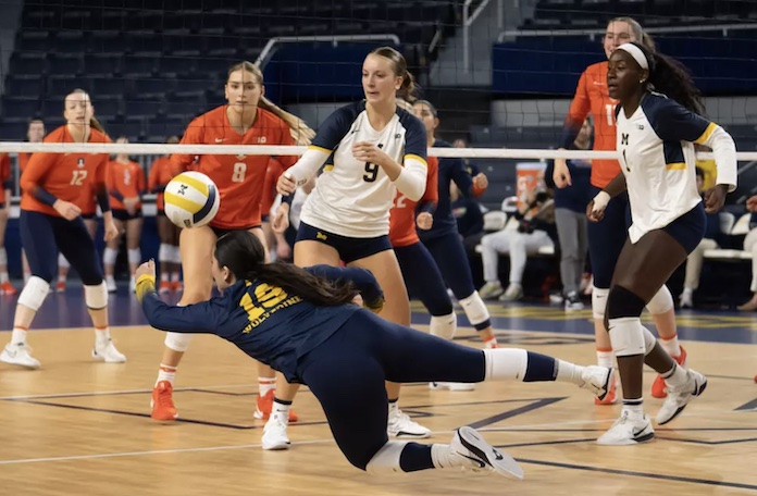 Volleyball At present: Nebraska, Louisville win 5-setters; 4 extra reverse sweeps; AU recaps