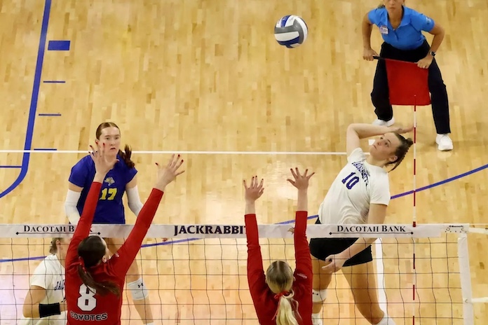 Volleyball As we speak: S. Dakota St. will get to 19-0; extra MWC insanity; Pavan retires