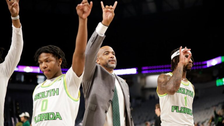 South Florida basketball coach Amir Abdur-Rahim dies at 43 after issues throughout medical process