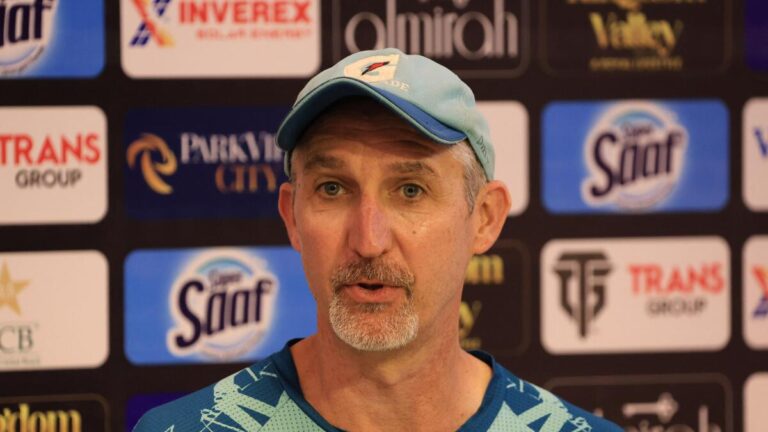 Pakistan Take a look at coach Gillespie urges former gamers to be considered in criticism of gamers