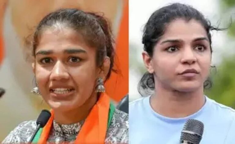 “Offered Her Integrity”: Babita Phogat Blasts Sakshi Malik Over Wrestler’s Protest Declare