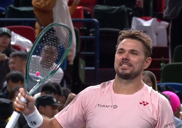 Wawrinka Notches Emotional Win in Shanghai