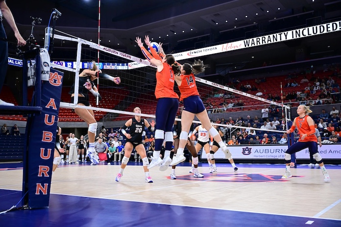 Volleyball In the present day: Six convention tourneys start; Wisconsin, TCU win; SEMO, UNI take titles