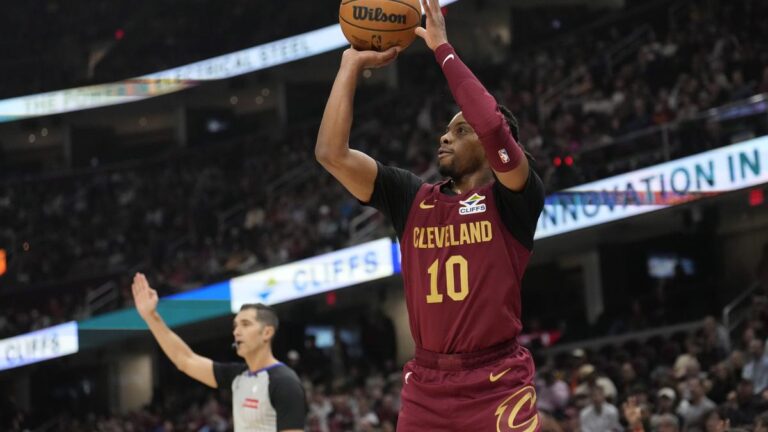 NBA 2024 roundup: Cavs nip Bucks, stay undefeated