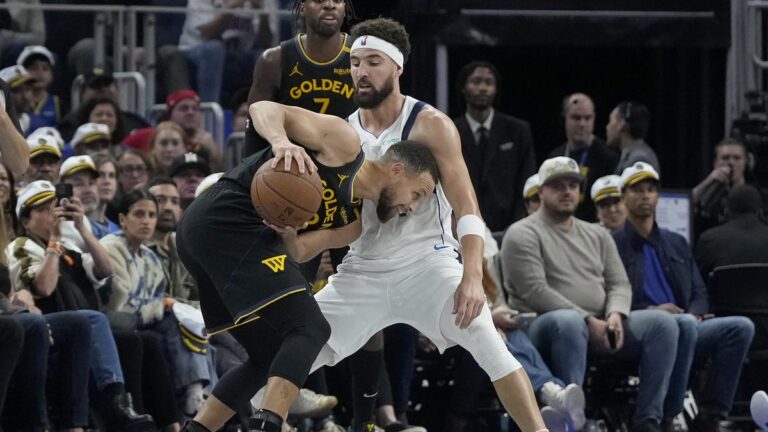 NBA roundup: Warriors clip Mavs in Klay Thompson’s return