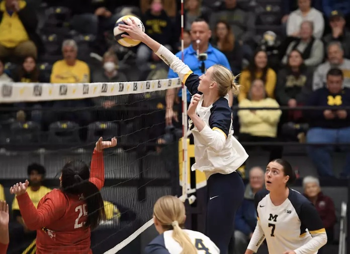 Volleyball Right this moment: Cincinnati upsets BYU; Penn State sweeps Purdue; tourney play continues