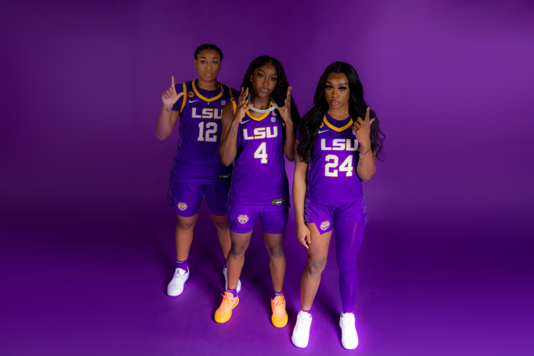 Flau’jae Johnson, Aneesah Morrow and Mikaylah Williams Cowl SLAMU 5