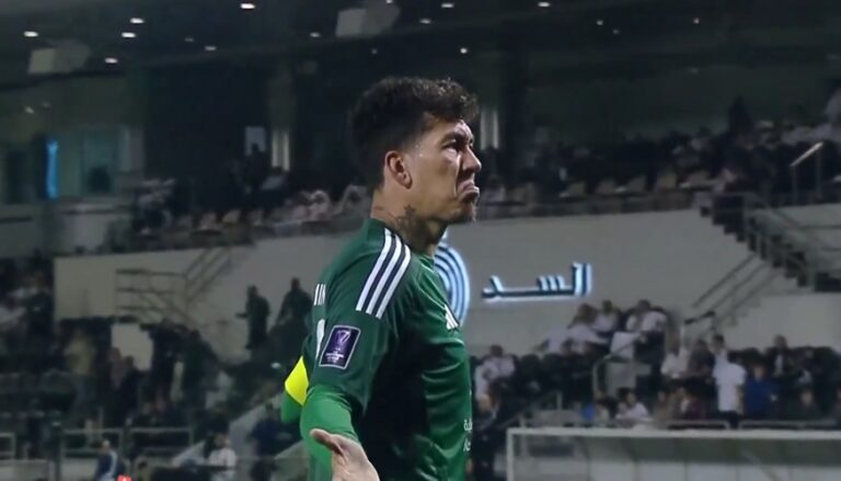 Former Liverpool star Roberto Firmino scores incredible bicycle kick in Al-Ahli’s AFC Champions League overcome Al-Sadd (Video)