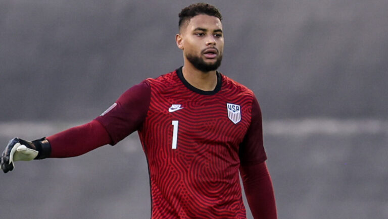 Zack Steffen departs USMNT camp following knee damage