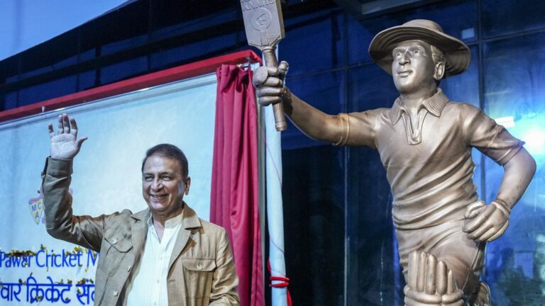 Gavaskar statue unveiled at MCA museum