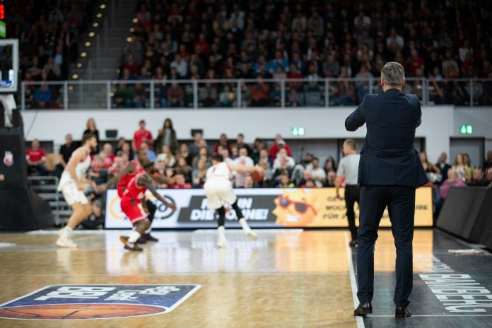 The affect of sports activities betting on the stay basketball viewing expertise