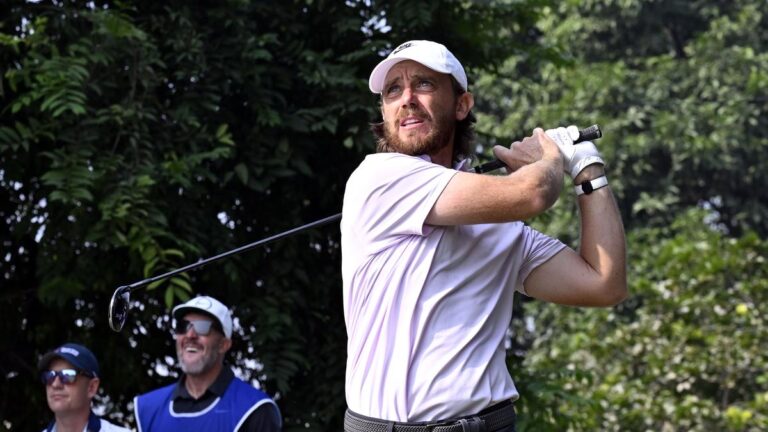 DP World India Championship: Flawless Fleetwood takes sole lead at midway stage