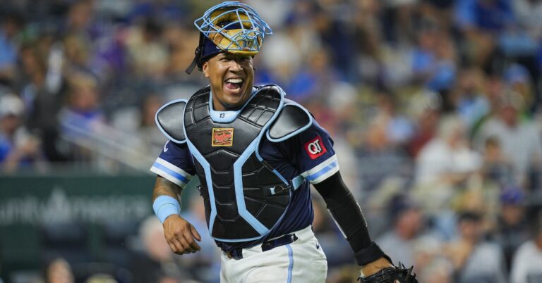 Royals Prolong Salvador Perez Into 2027