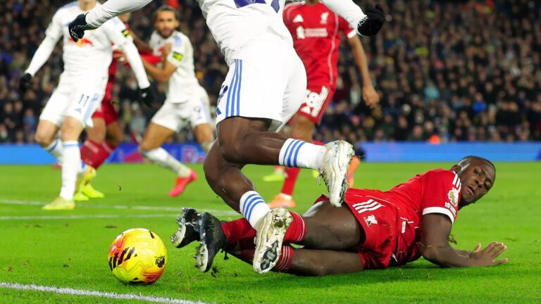 Slot should axe 6/10 Liverpool star who made 0 tackles