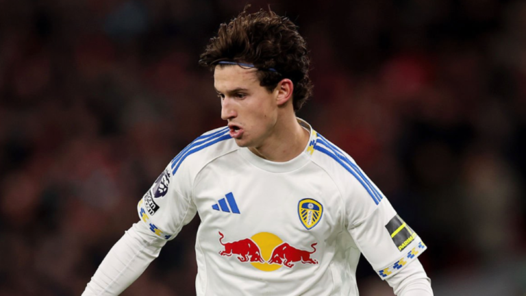 Brenden Aaronson scores in draw with Manchester United