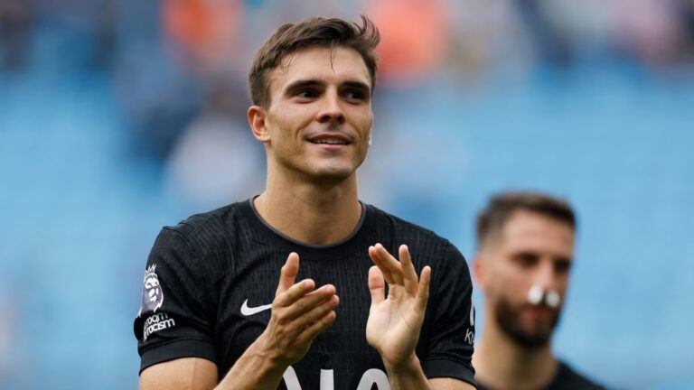 Spurs maintain contact over signing £218k-p/w “machine”