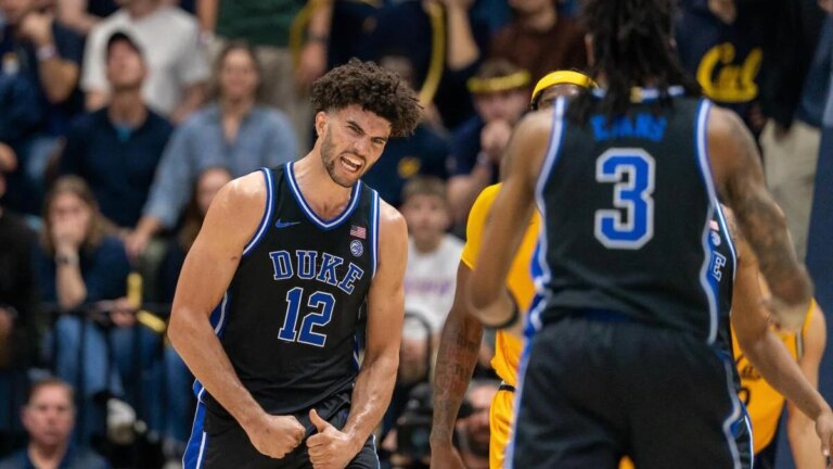 School basketball picks: Predictions, odds for prime 25 video games Saturday