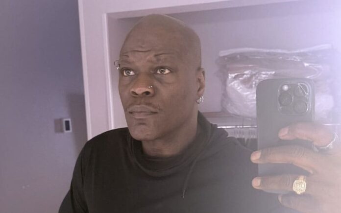 r-truth-debuts-shaved-head-look-35.jpg