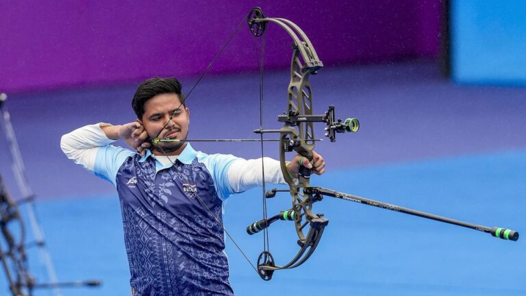 Indian sports activities wrap, April 8: Ojas, Pragati steal present in Puebla; Bhubaneswar hosts All India Public Sector Badminton Match